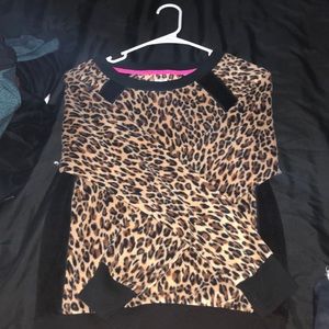 Super soft cheetah long sleeve shirt!